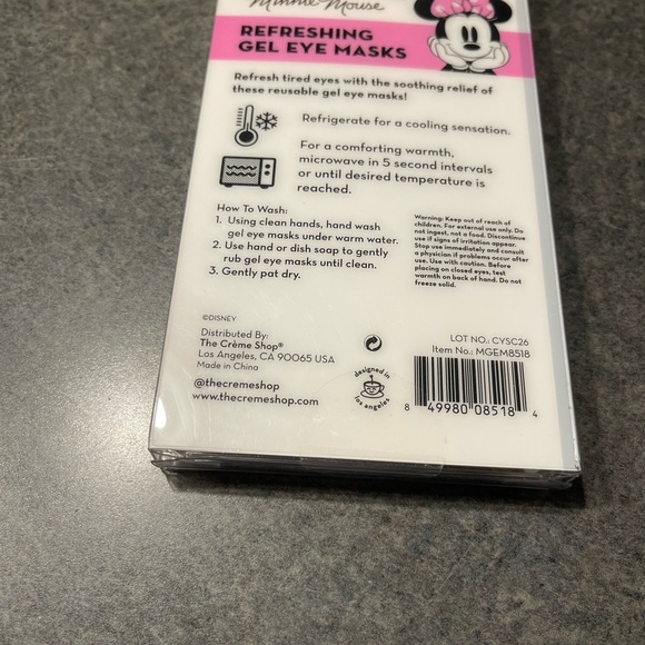 The Creme Shop Minnie Mouse Refreshing Gel Eye Masks for Chill or Warm - Picture 2 of 3